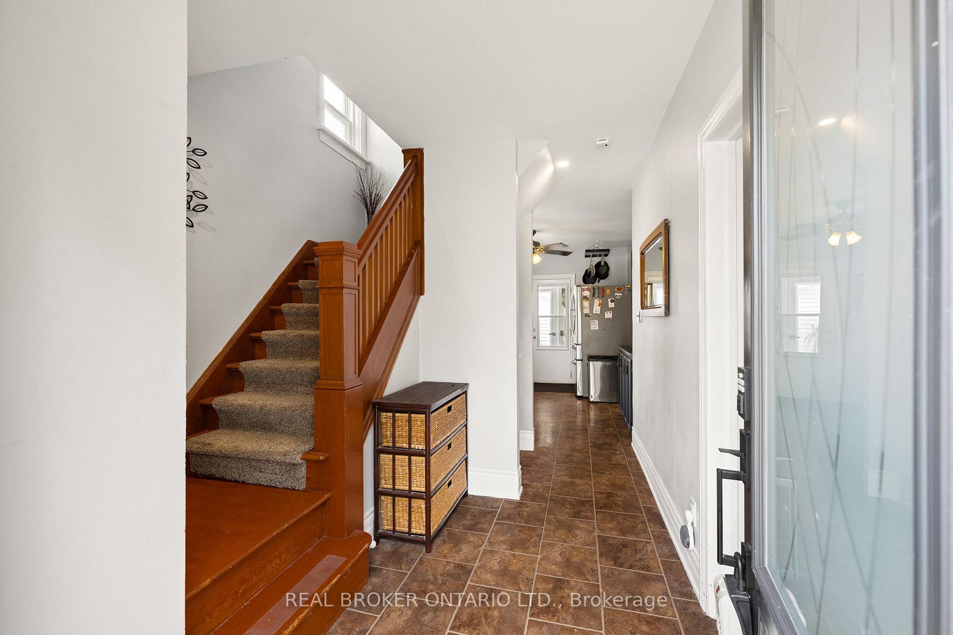 Photo 6 of 69 Talbot Street, Kitchener, Cherry Hill — HOMEH