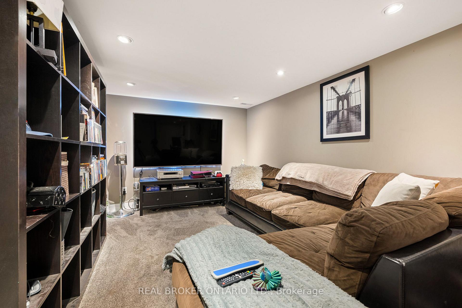 Photo 27 of 69 Talbot Street, Kitchener, Cherry Hill — HOMEH