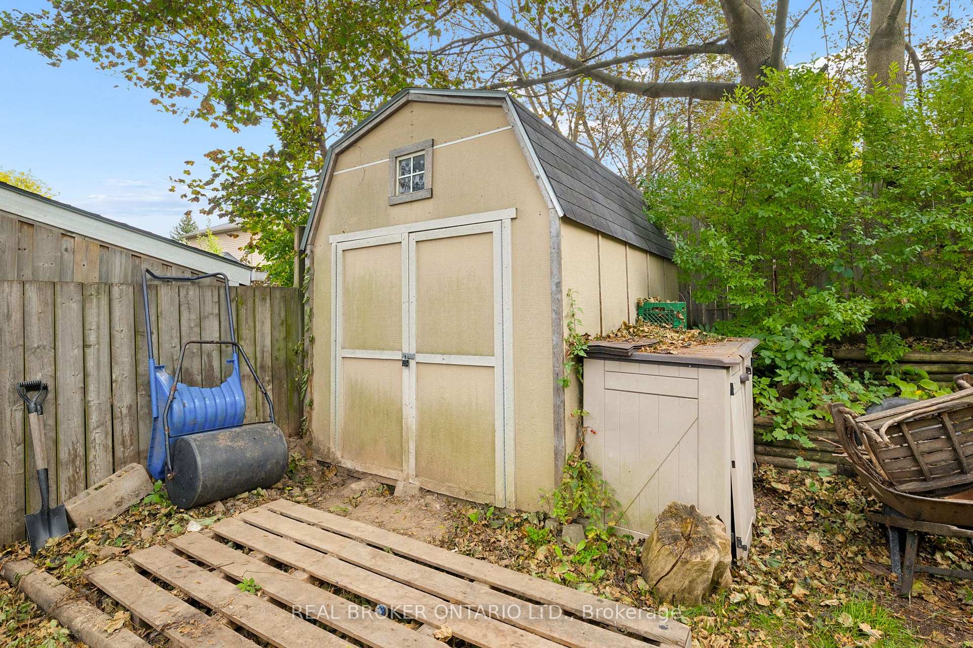 Photo 37 of 69 Talbot Street, Kitchener, Cherry Hill — HOMEH