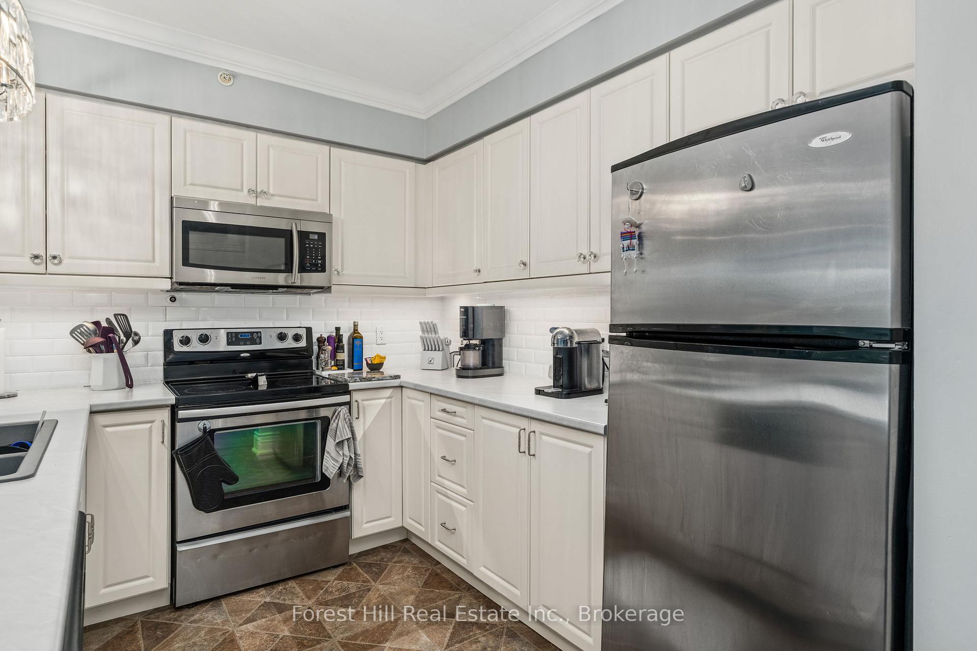 Photo 13 of Unit 204, 391C Manitoba Street, Bracebridge, Macaulay — HOMEH