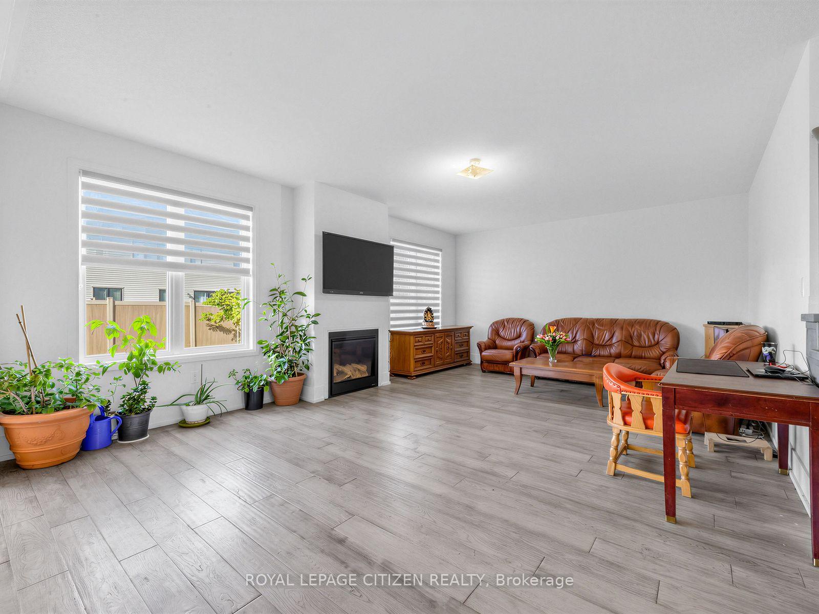 Photo 17 of 14 Cryderman Lane, Clarington, Bowmanville — HOMEH