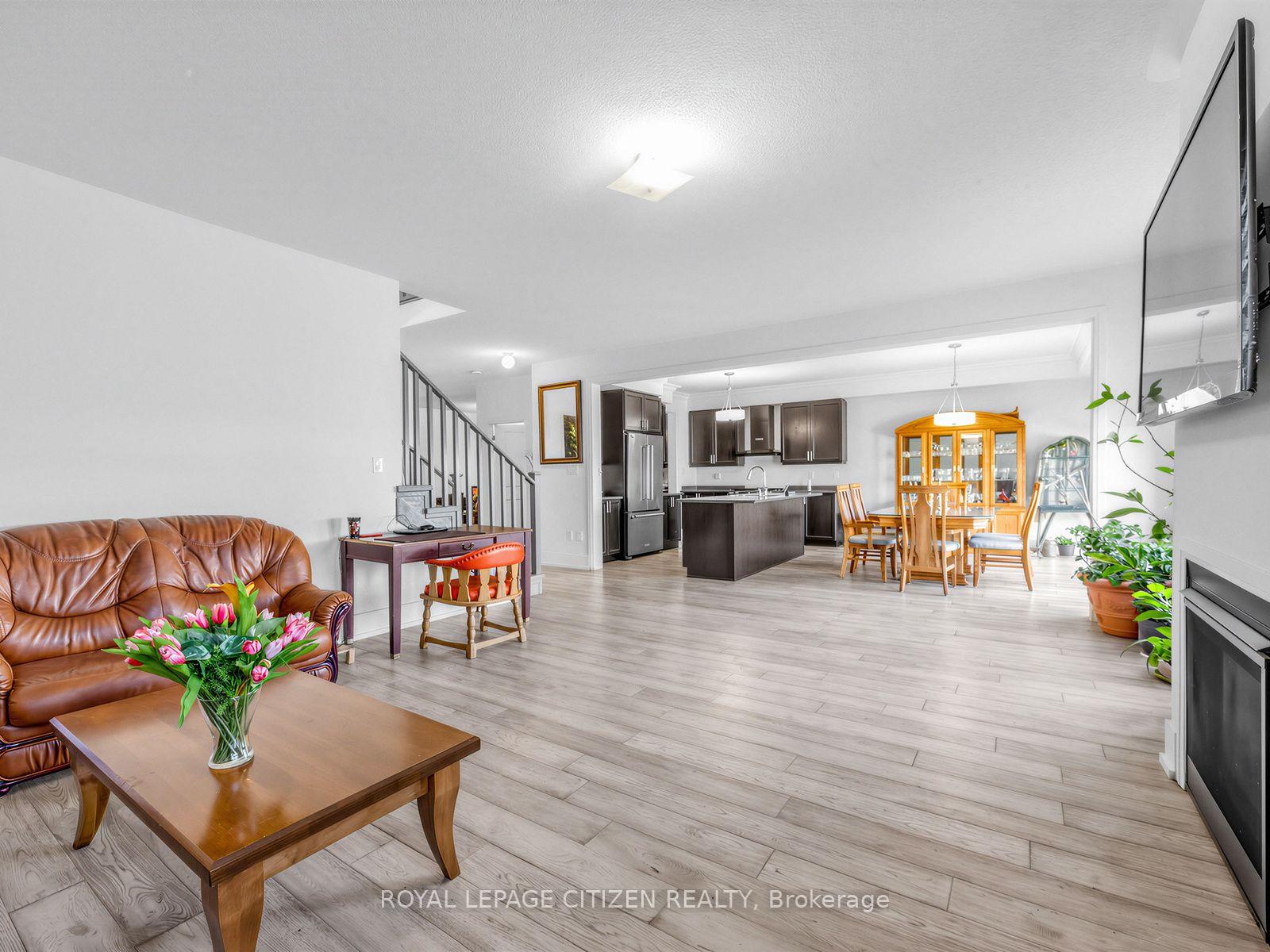 Photo 18 of 14 Cryderman Lane, Clarington, Bowmanville — HOMEH