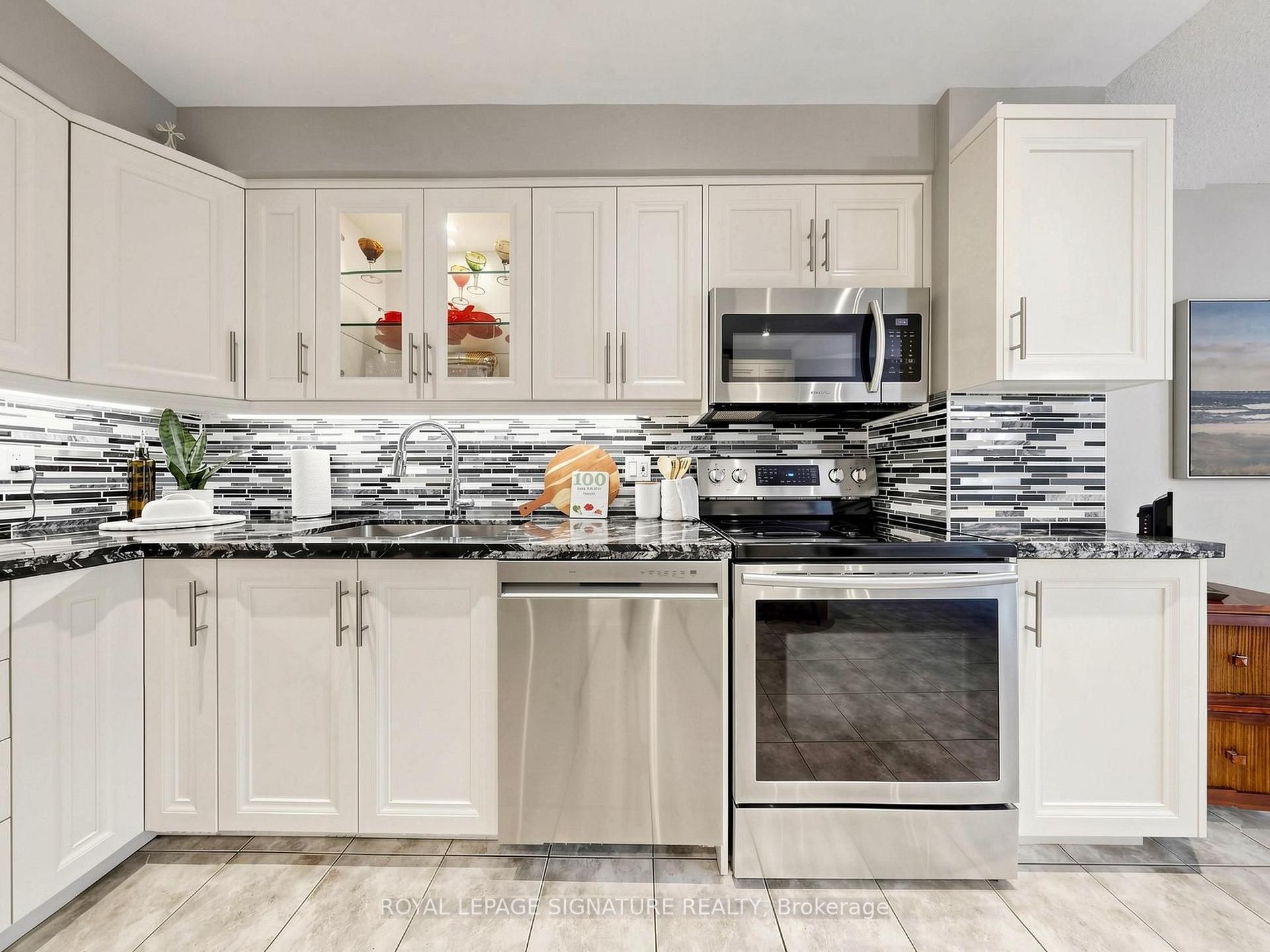 Photo 10 of 83 Empringham Crescent, Markham, Milliken Mills West — HOMEH