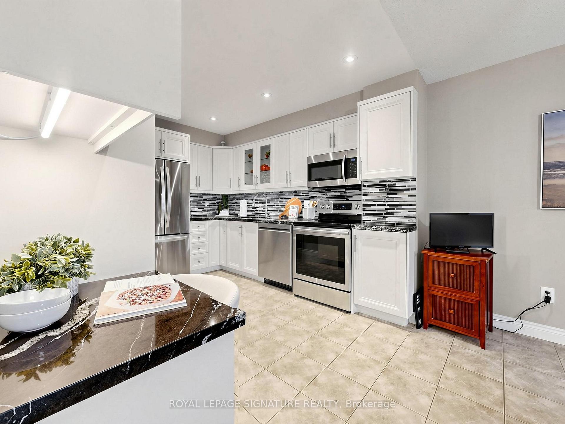 Photo 11 of 83 Empringham Crescent, Markham, Milliken Mills West — HOMEH