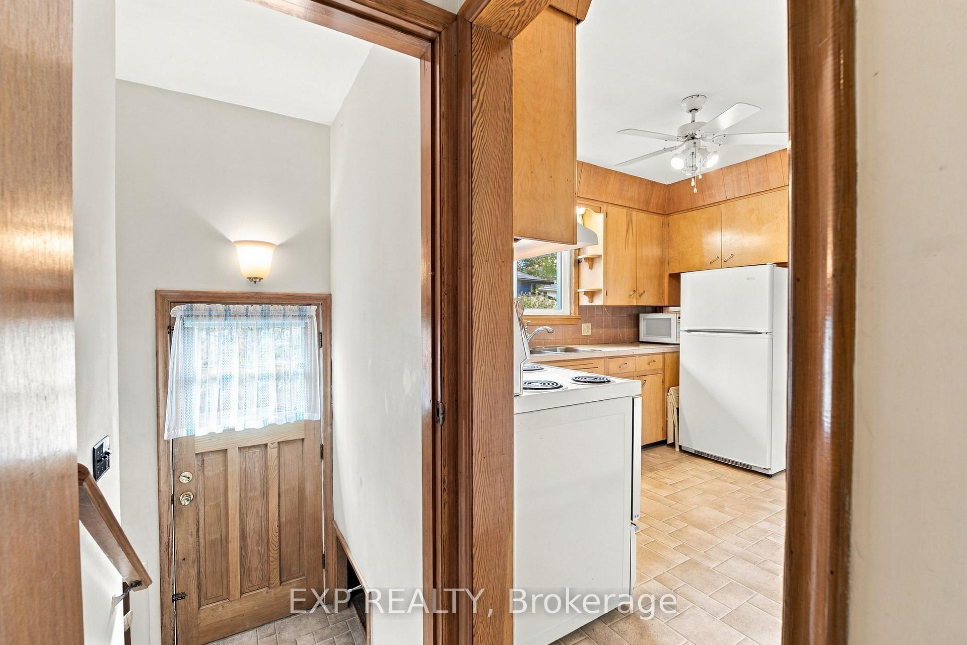 Photo 16 of 2 Glengrove Circle, St. Catharines, Glendale/Glenridge — HOMEH