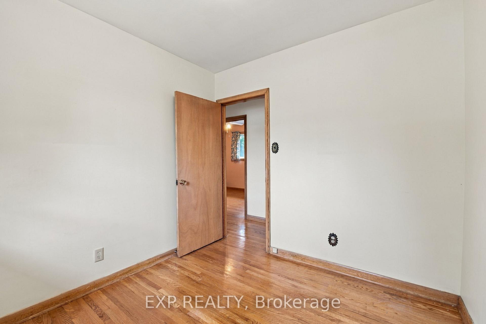 Photo 19 of 2 Glengrove Circle, St. Catharines, Glendale/Glenridge — HOMEH