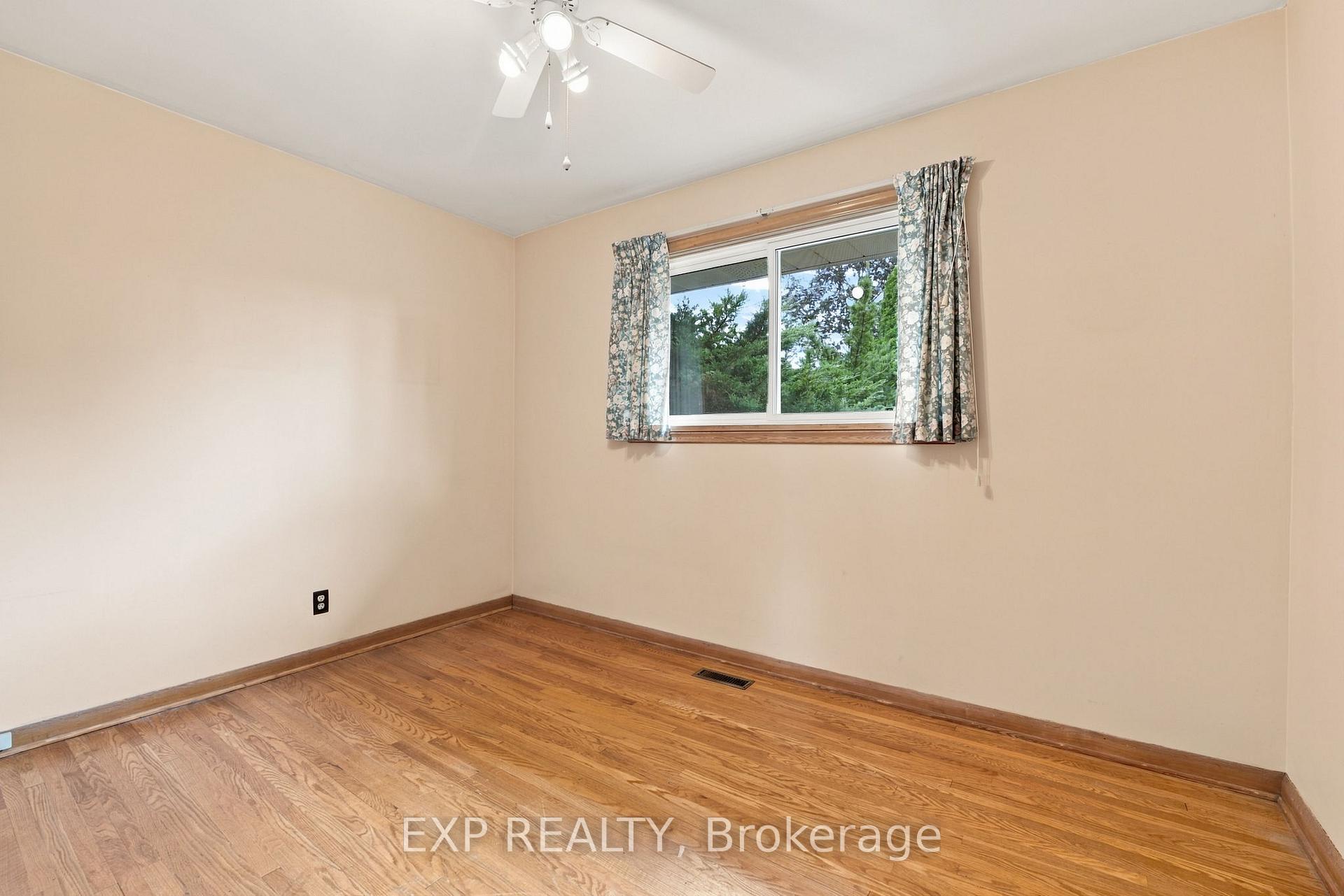Photo 22 of 2 Glengrove Circle, St. Catharines, Glendale/Glenridge — HOMEH