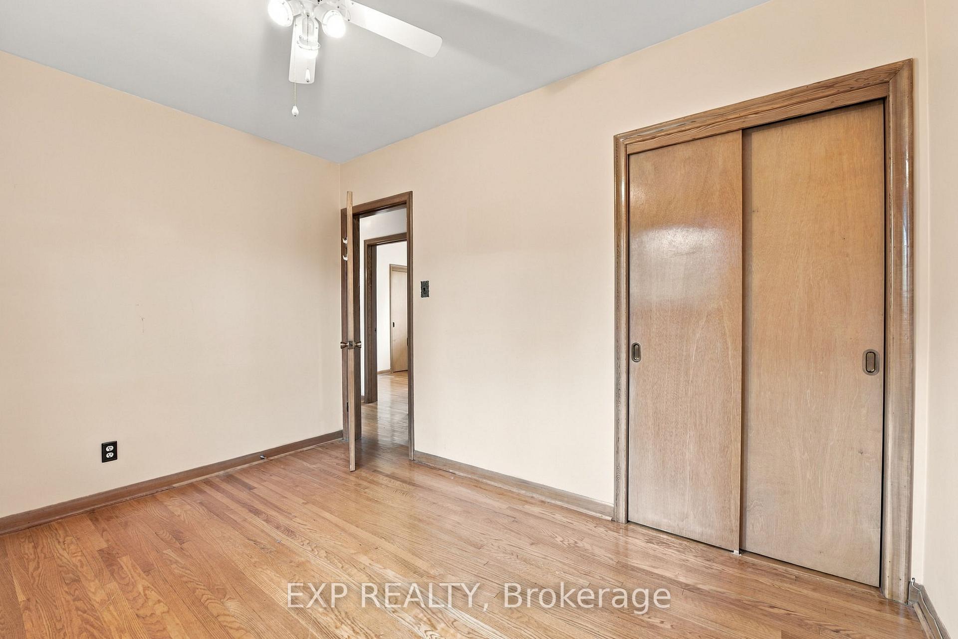 Photo 23 of 2 Glengrove Circle, St. Catharines, Glendale/Glenridge — HOMEH