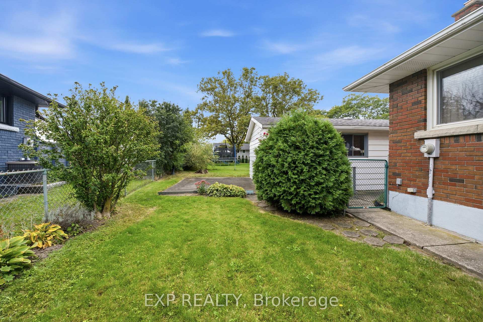 Photo 37 of 2 Glengrove Circle, St. Catharines, Glendale/Glenridge — HOMEH