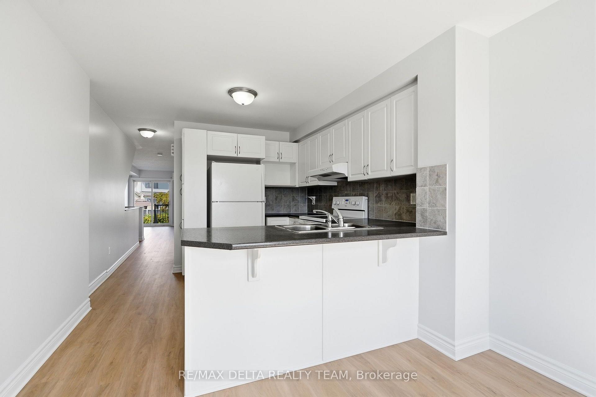 Photo 9 of Unit 121, 2333 Esprit Drive, Ottawa, Avalon East — HOMEH
