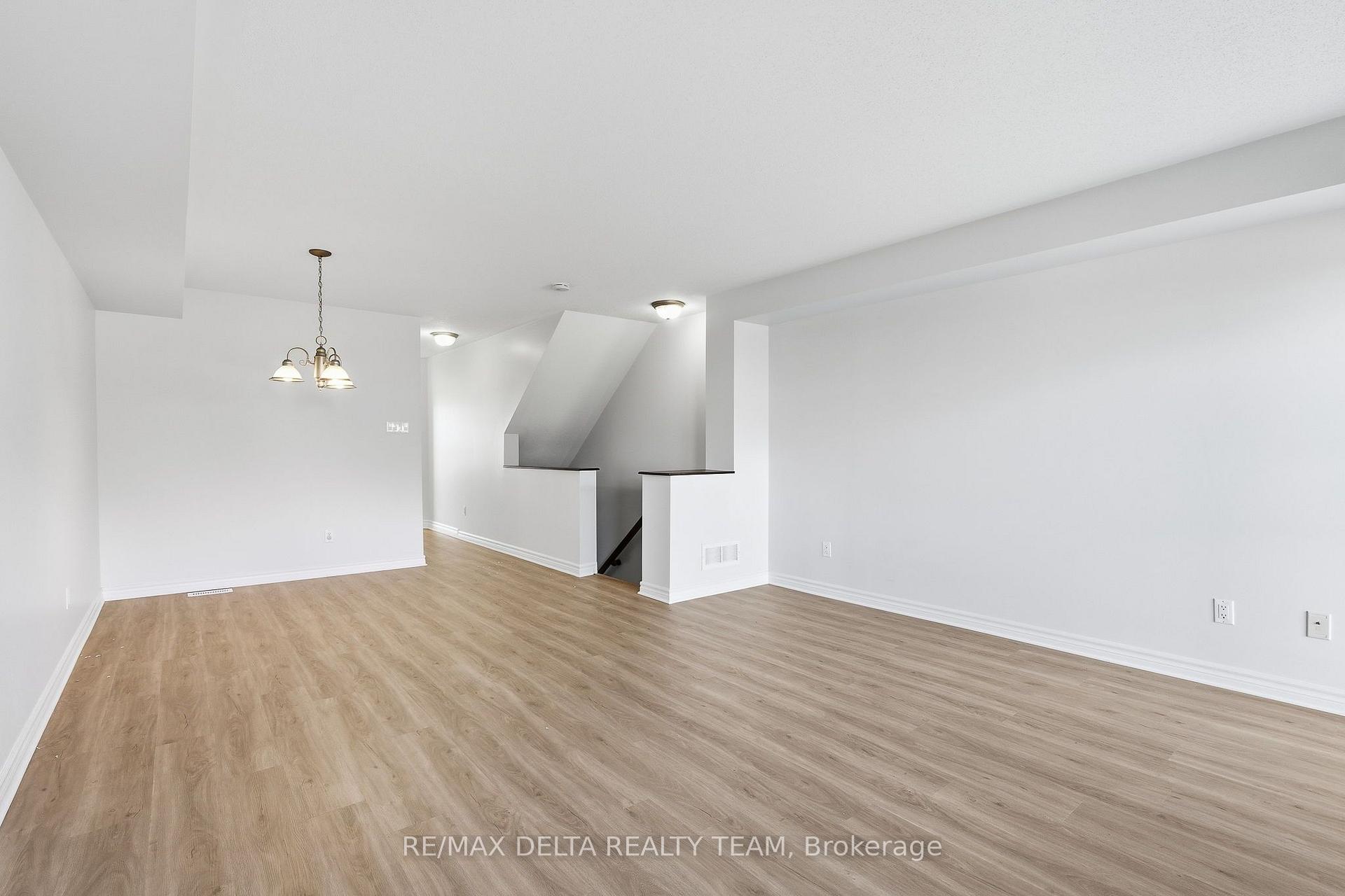 Photo 16 of Unit 121, 2333 Esprit Drive, Ottawa, Avalon East — HOMEH