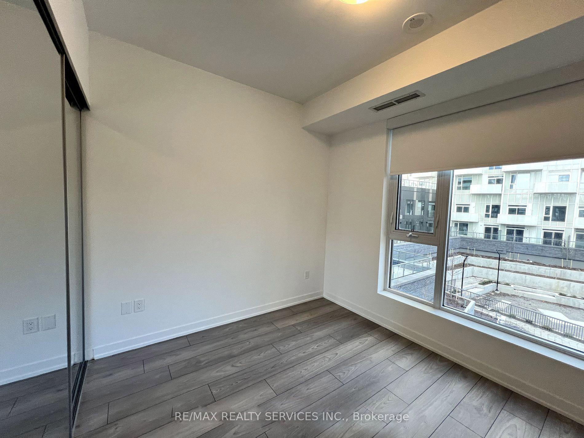 Photo 6 of Unit 426, 10 Abeja Street, Vaughan, Concord — HOMEH