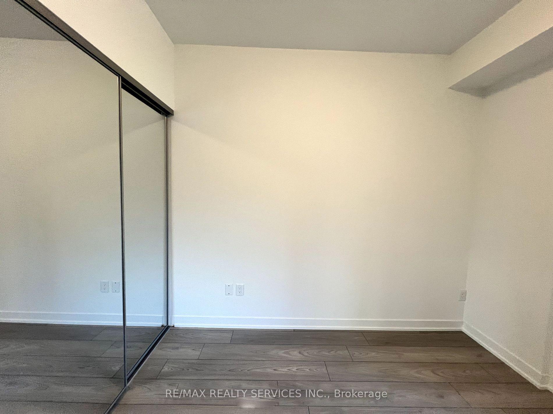 Photo 7 of Unit 426, 10 Abeja Street, Vaughan, Concord — HOMEH