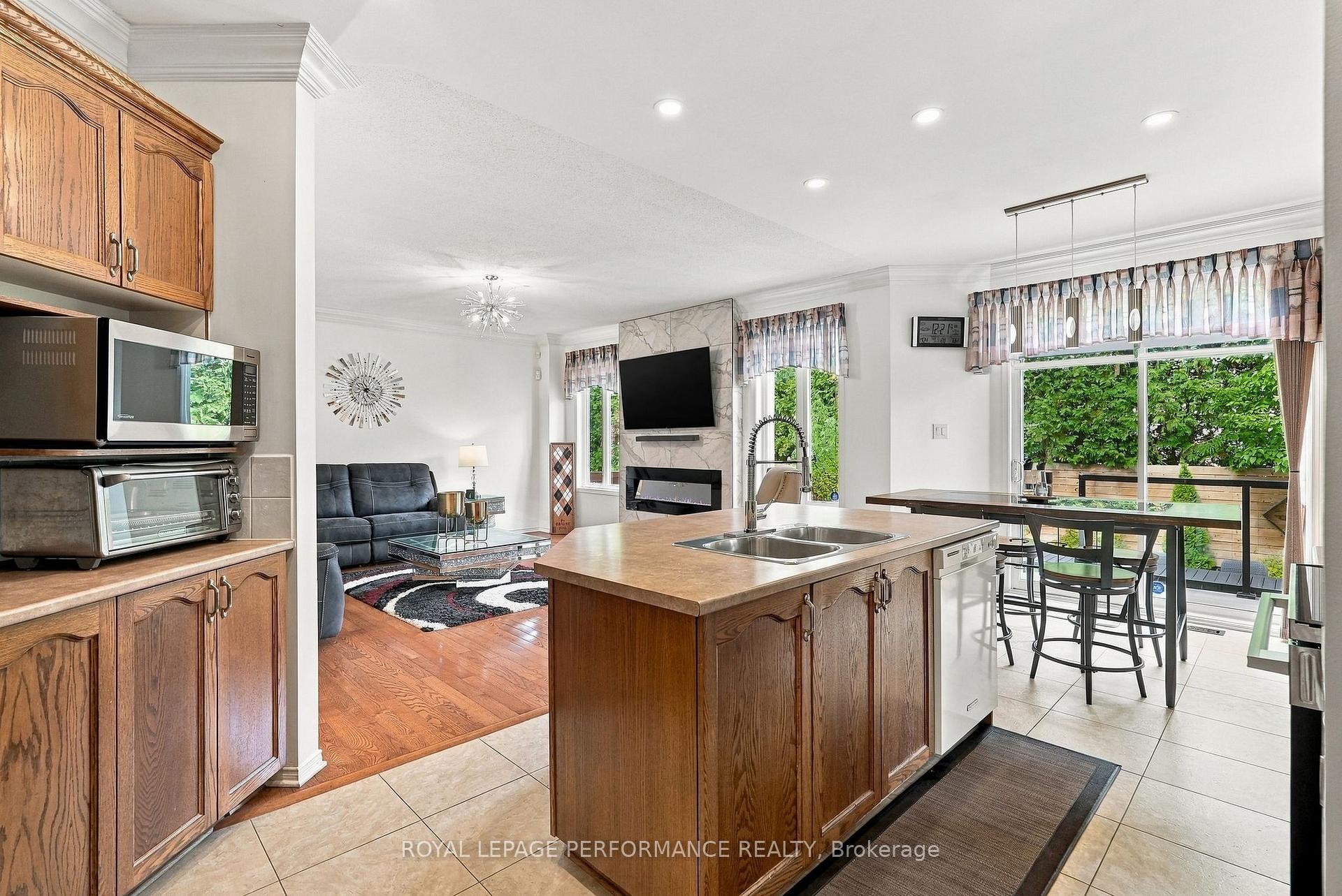Photo 12 of 2151 Melanson Crescent, Ottawa, Avalon East — HOMEH