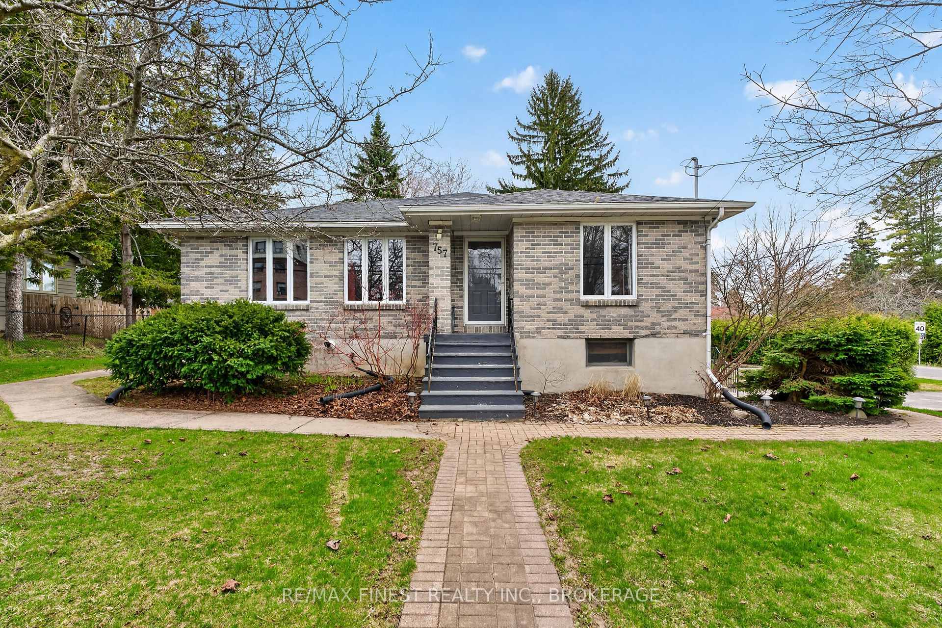 Photo 4 of 757 Front Road, Kingston, City SouthWest — HOMEH