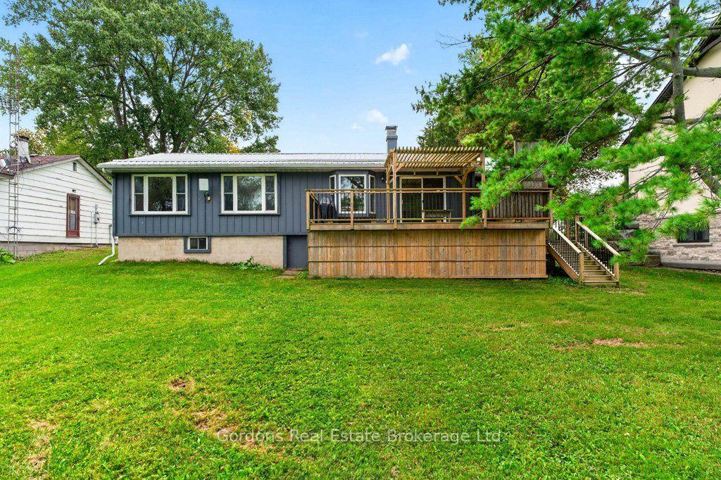 Photo 7 of 109 Prinyers Cove Crescent, Prince Edward County, North Marysburg Ward — HOMEH