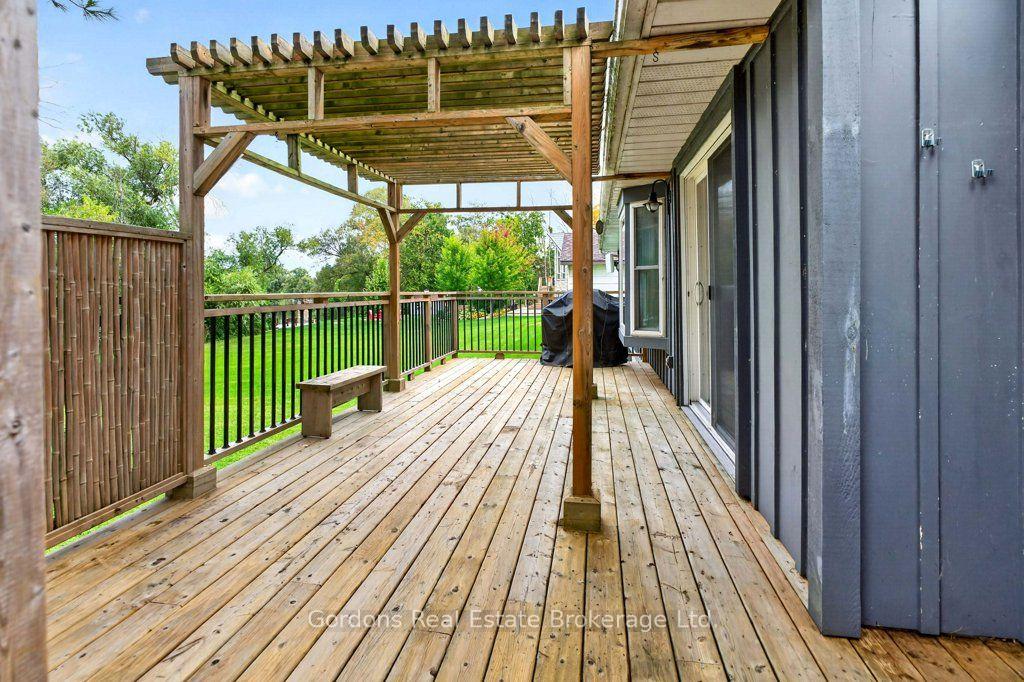 Photo 10 of 109 Prinyers Cove Crescent, Prince Edward County, North Marysburg Ward — HOMEH