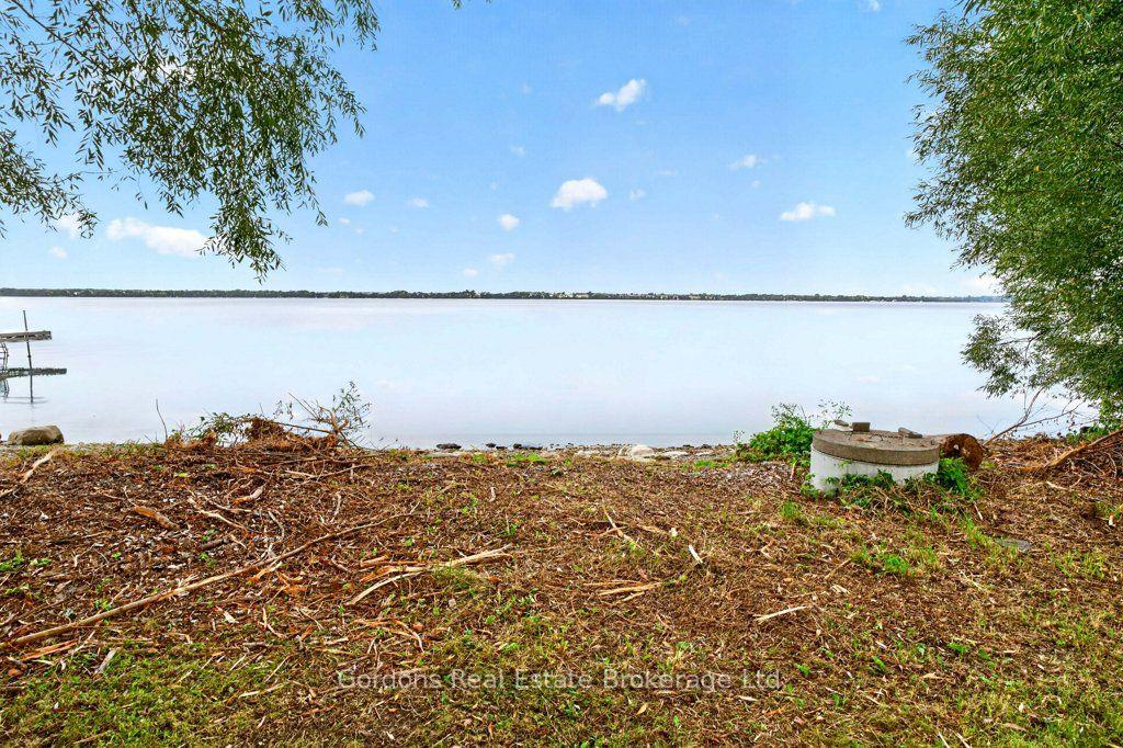 Photo 13 of 109 Prinyers Cove Crescent, Prince Edward County, North Marysburg Ward — HOMEH