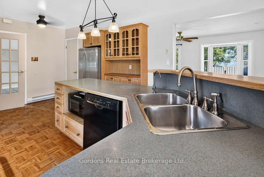 Photo 25 of 109 Prinyers Cove Crescent, Prince Edward County, North Marysburg Ward — HOMEH