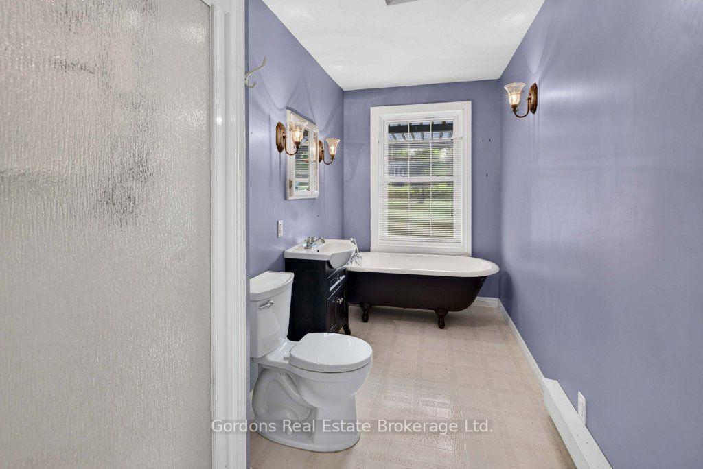 Photo 35 of 109 Prinyers Cove Crescent, Prince Edward County, North Marysburg Ward — HOMEH