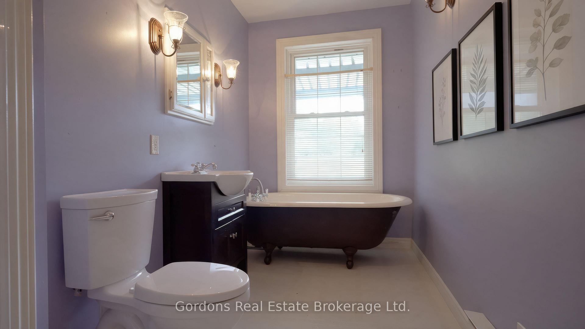 Photo 36 of 109 Prinyers Cove Crescent, Prince Edward County, North Marysburg Ward — HOMEH