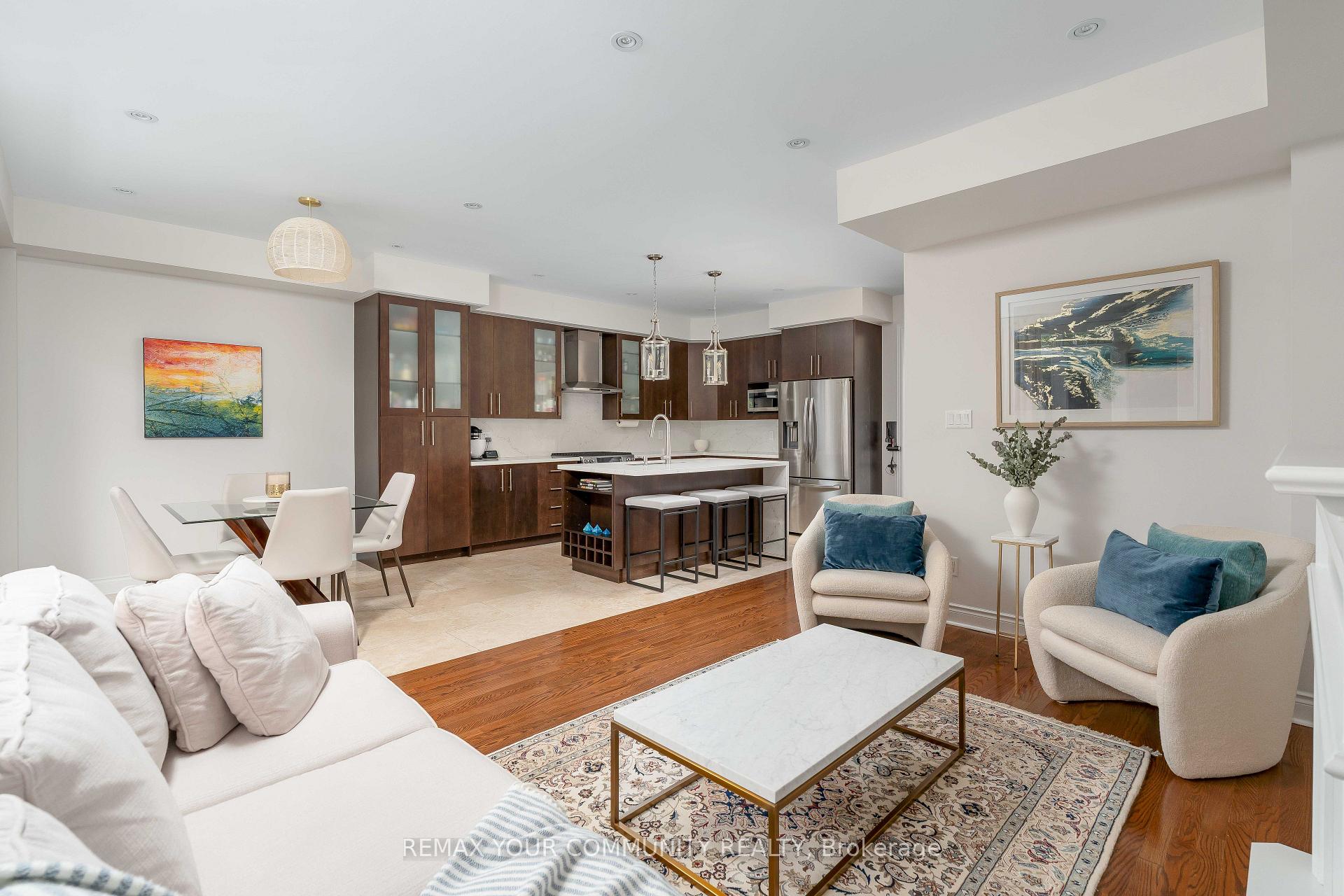 Photo 11 of 24 Gala Lane, Etobicoke, Stonegate-Queensway — HOMEH