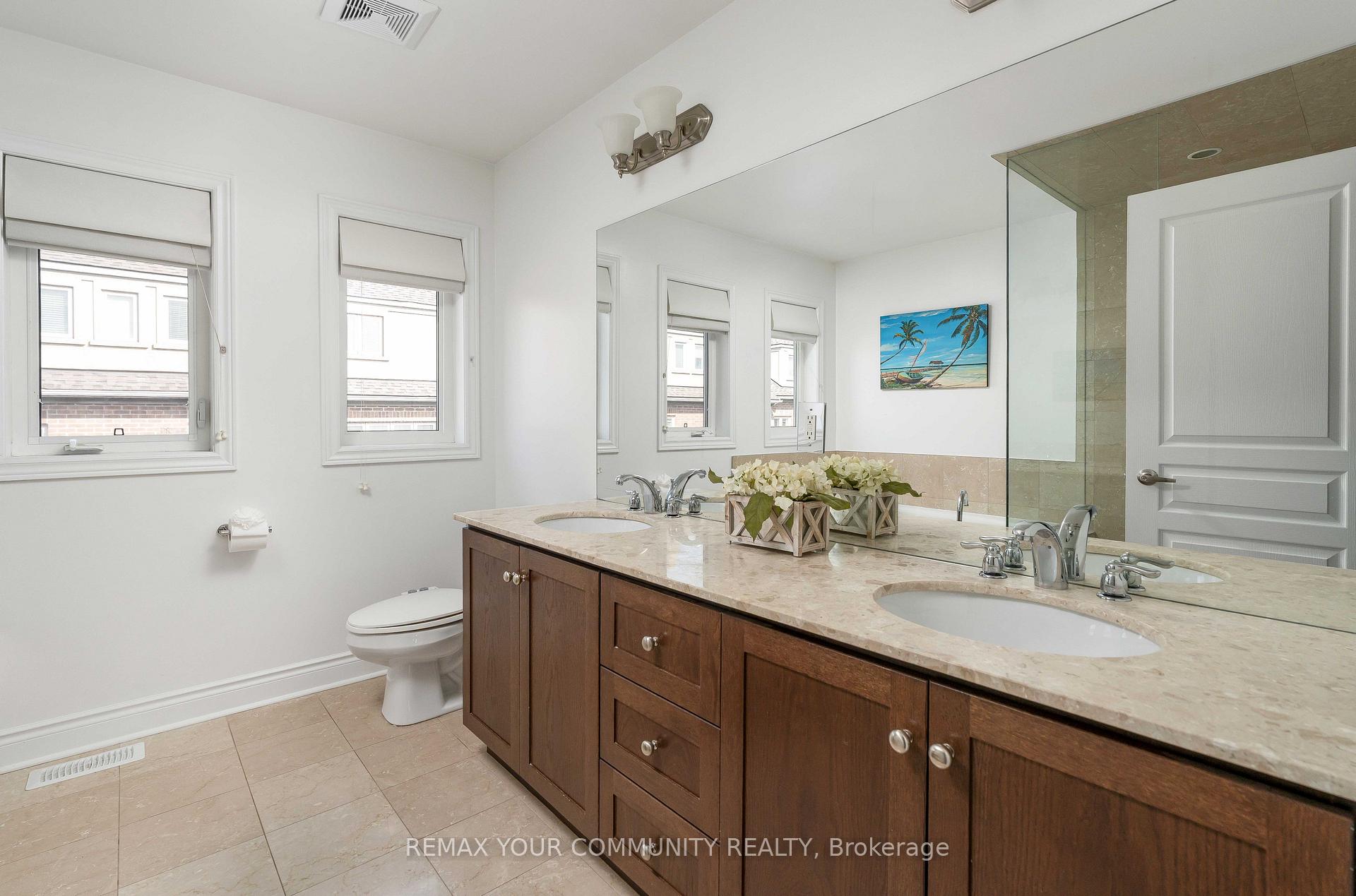 Photo 23 of 24 Gala Lane, Etobicoke, Stonegate-Queensway — HOMEH