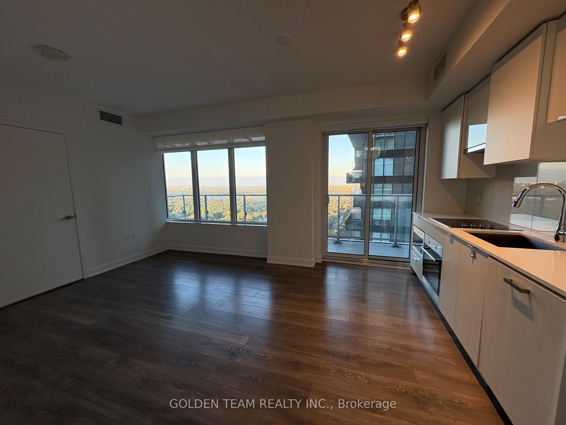 Photo 6 of Unit 3403, 99 Broadway Avenue, Toronto, Mount Pleasant West — HOMEH