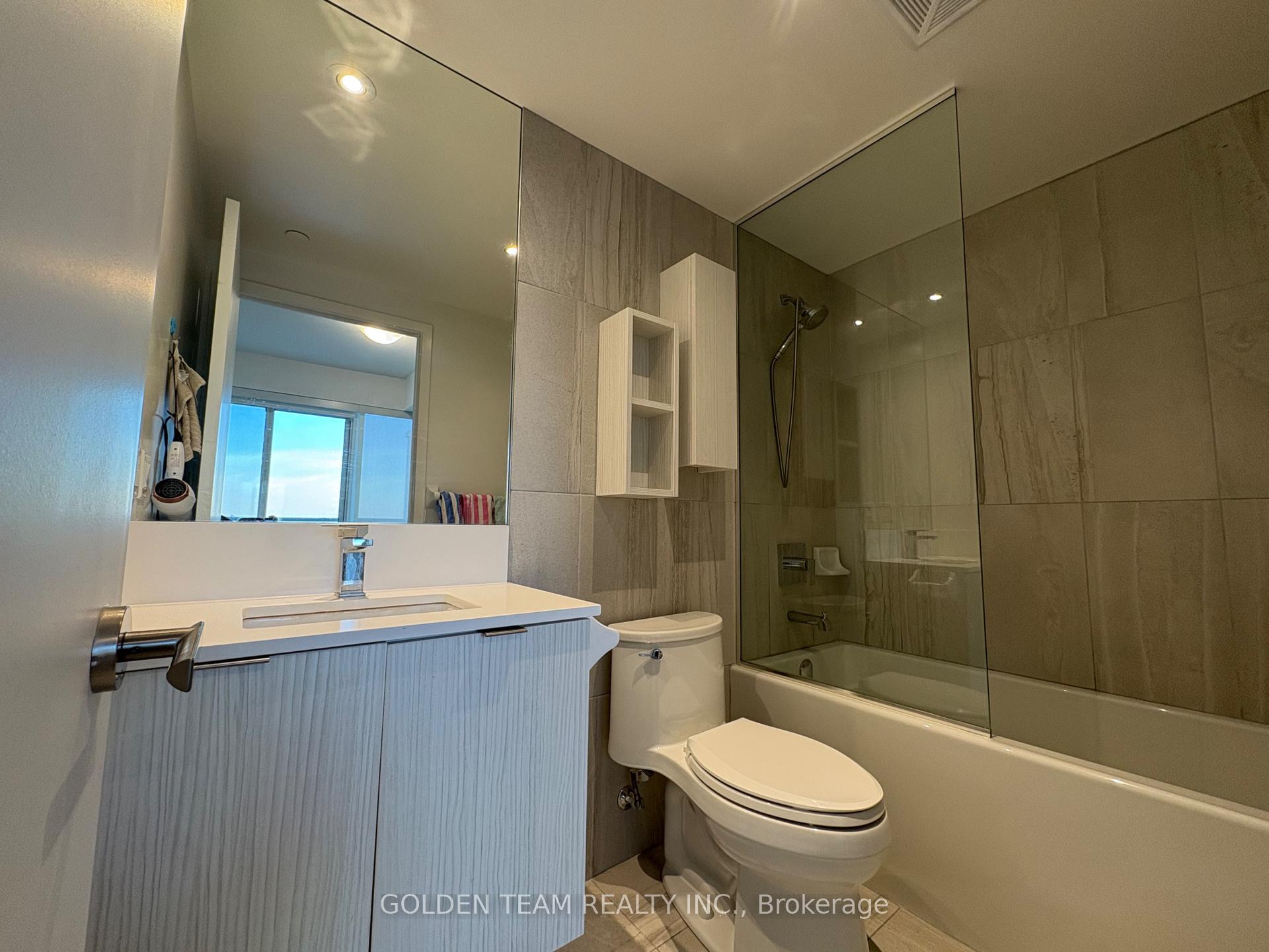 Photo 9 of Unit 3403, 99 Broadway Avenue, Toronto, Mount Pleasant West — HOMEH