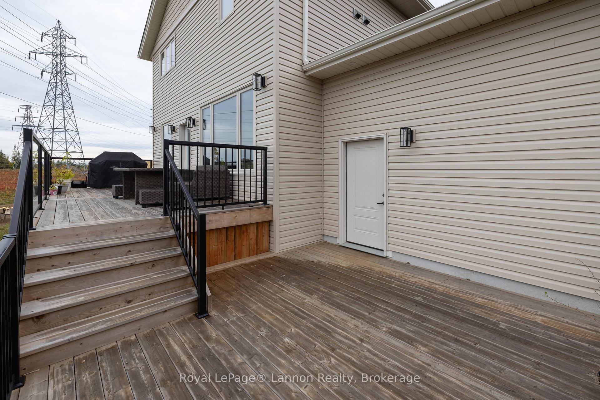 Photo 5 of 721 Topaz Place, Thunder Bay, Dawson Heights — HOMEH