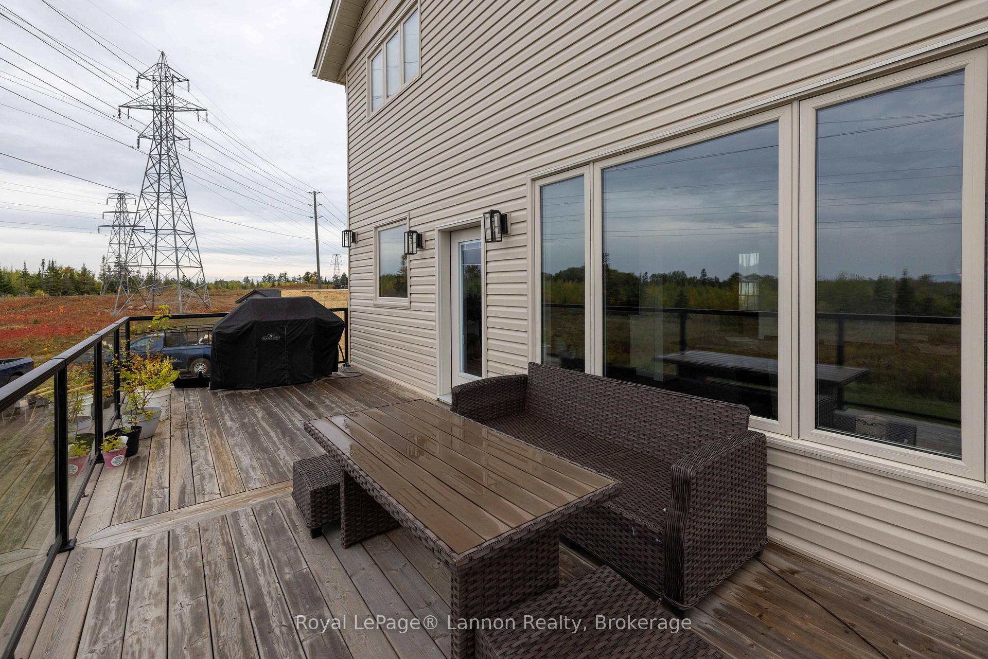 Photo 6 of 721 Topaz Place, Thunder Bay, Dawson Heights — HOMEH