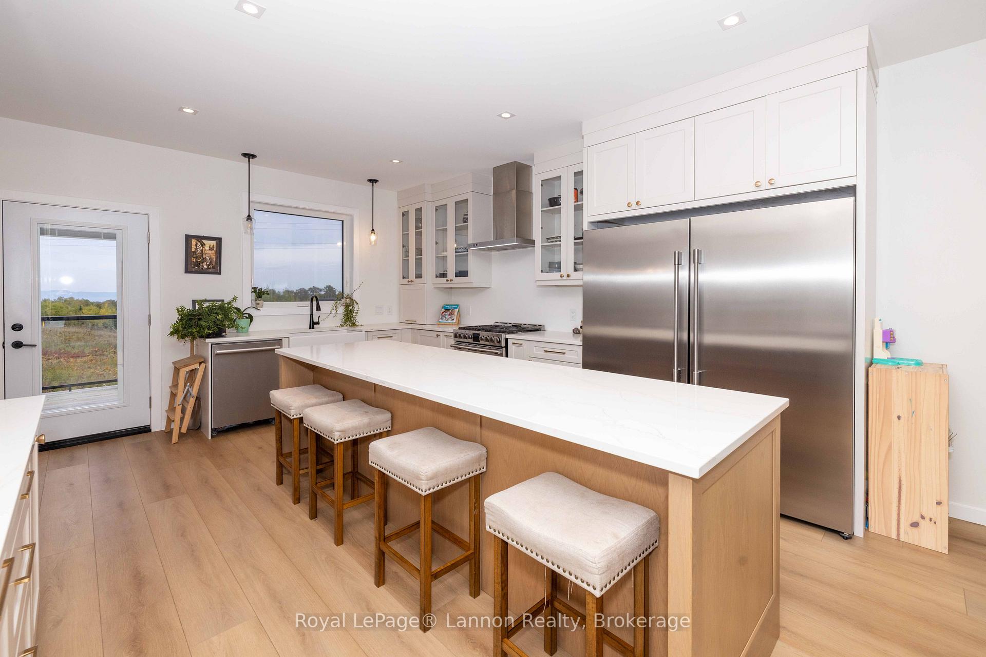 Photo 15 of 721 Topaz Place, Thunder Bay, Dawson Heights — HOMEH