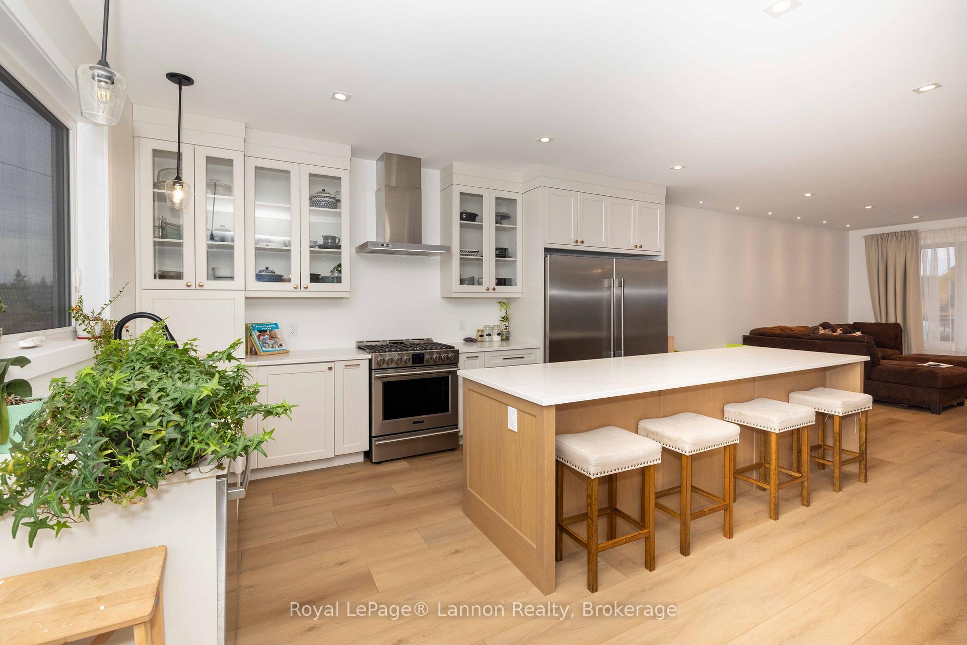 Photo 16 of 721 Topaz Place, Thunder Bay, Dawson Heights — HOMEH