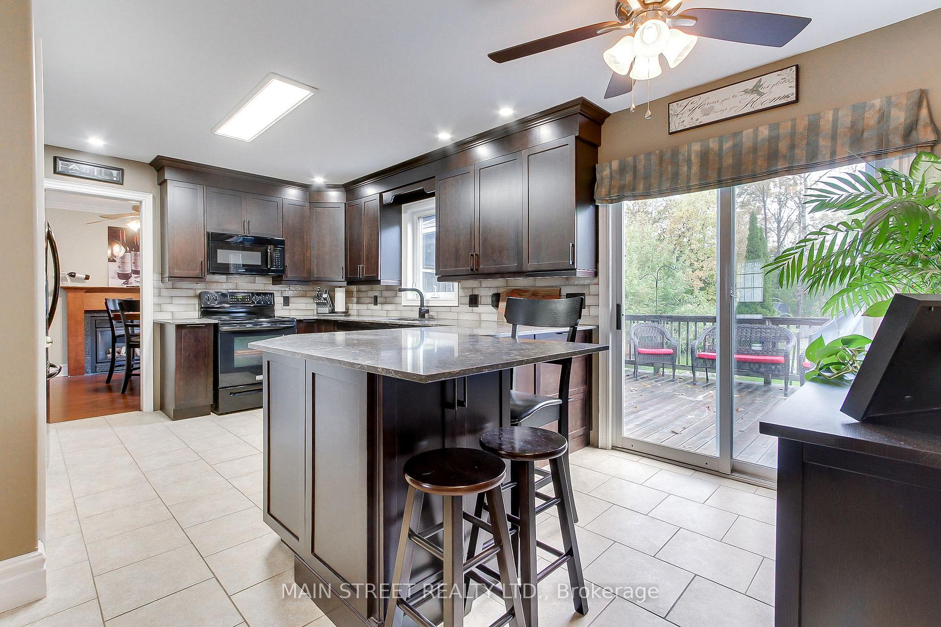 Photo 7 of 276 Crawford Street, Barrie, Ardagh — HOMEH