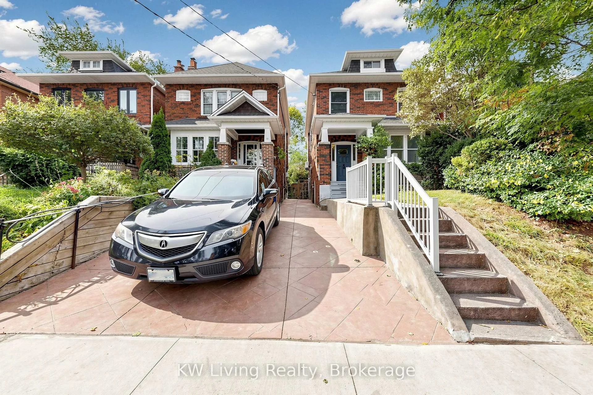 Photo 3 of 409 St Clements Avenue, Toronto, Lawrence Park South — HOMEH