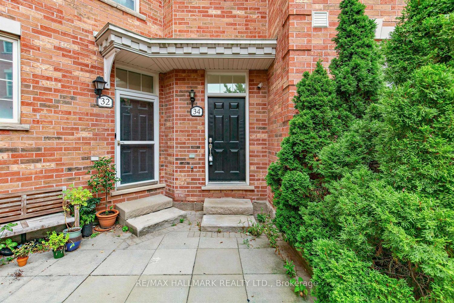 Photo 2 of 34 Fairhead Mews, Toronto, East End-Danforth — HOMEH