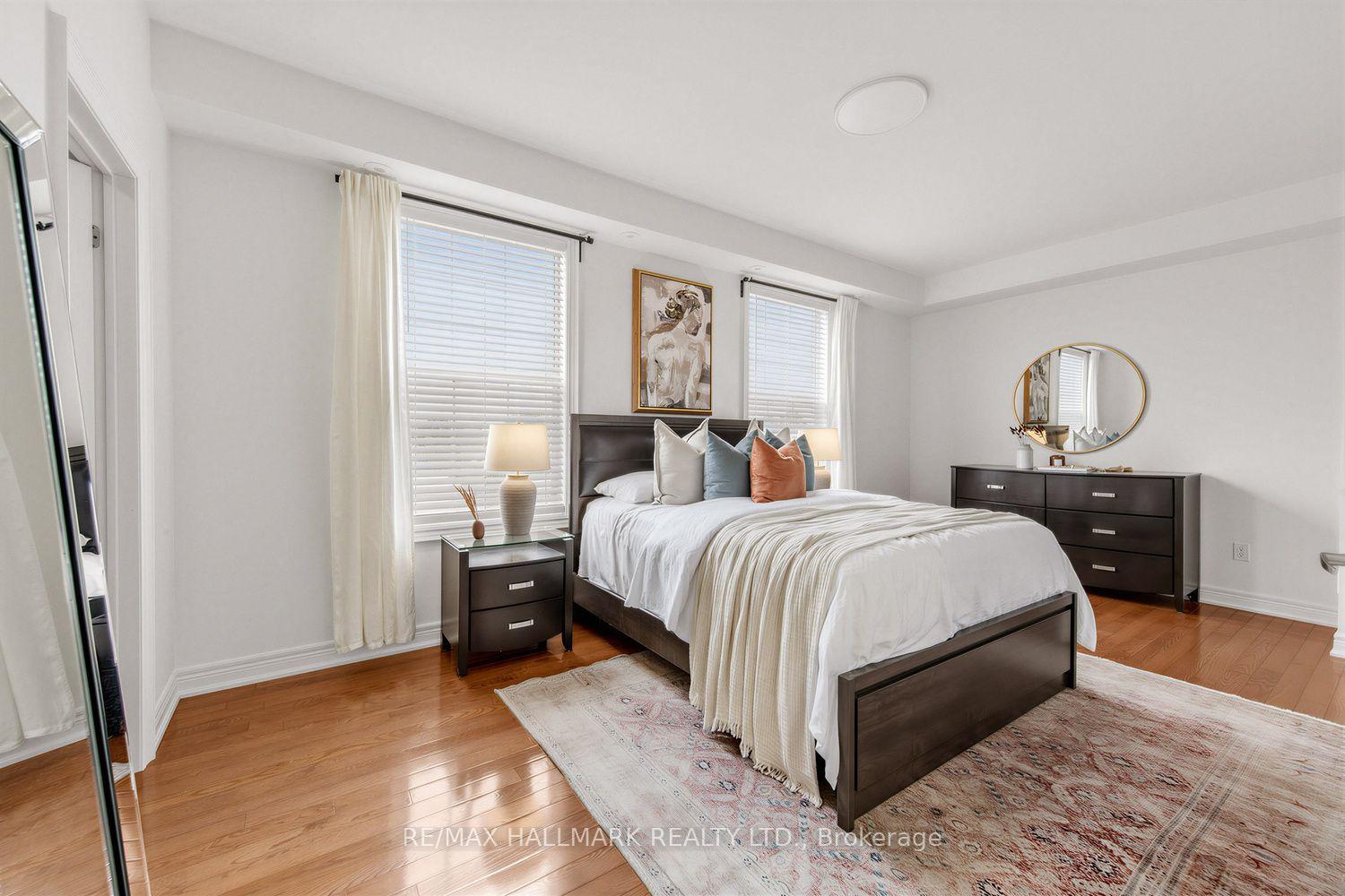 Photo 23 of 34 Fairhead Mews, Toronto, East End-Danforth — HOMEH