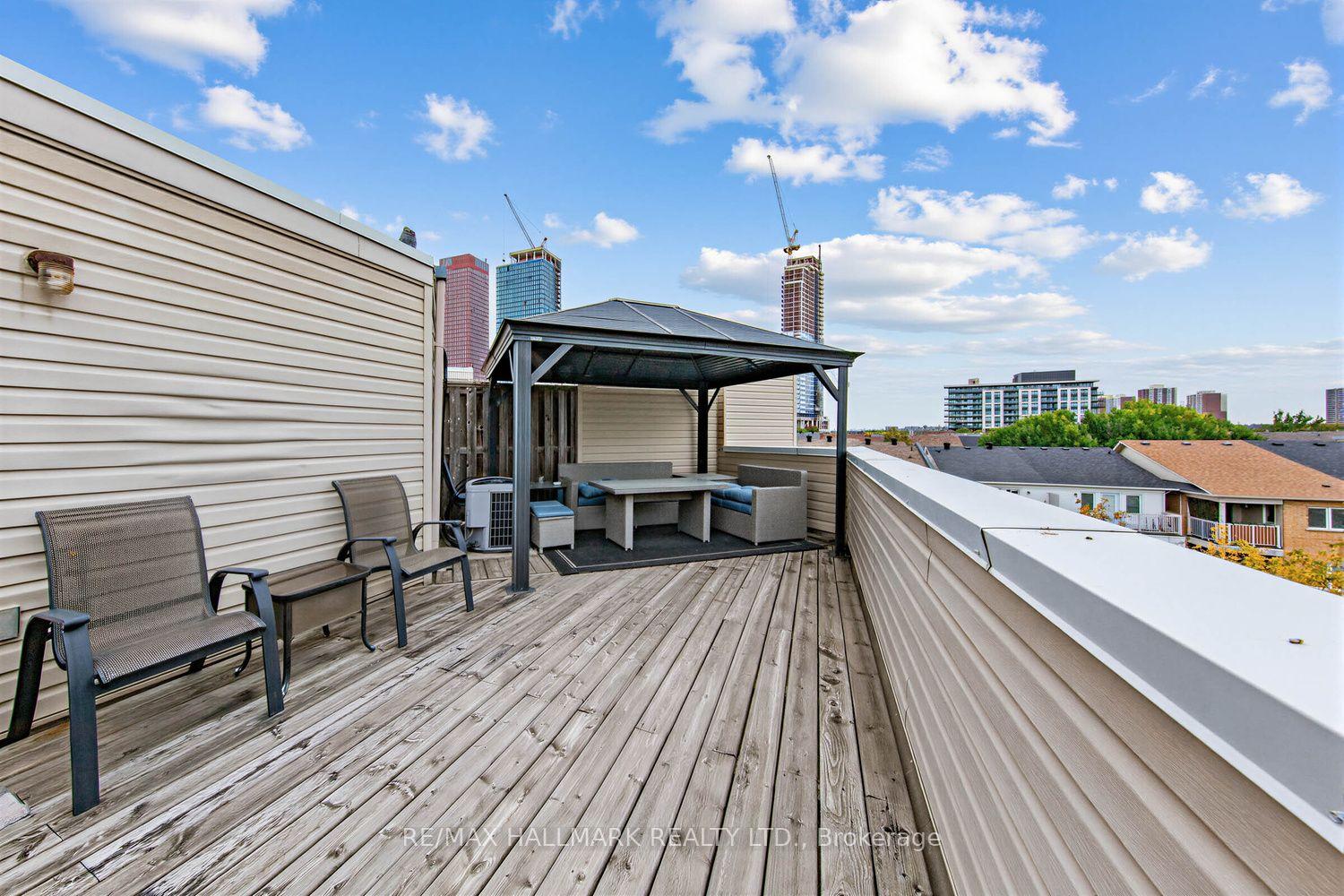 Photo 33 of 34 Fairhead Mews, Toronto, East End-Danforth — HOMEH