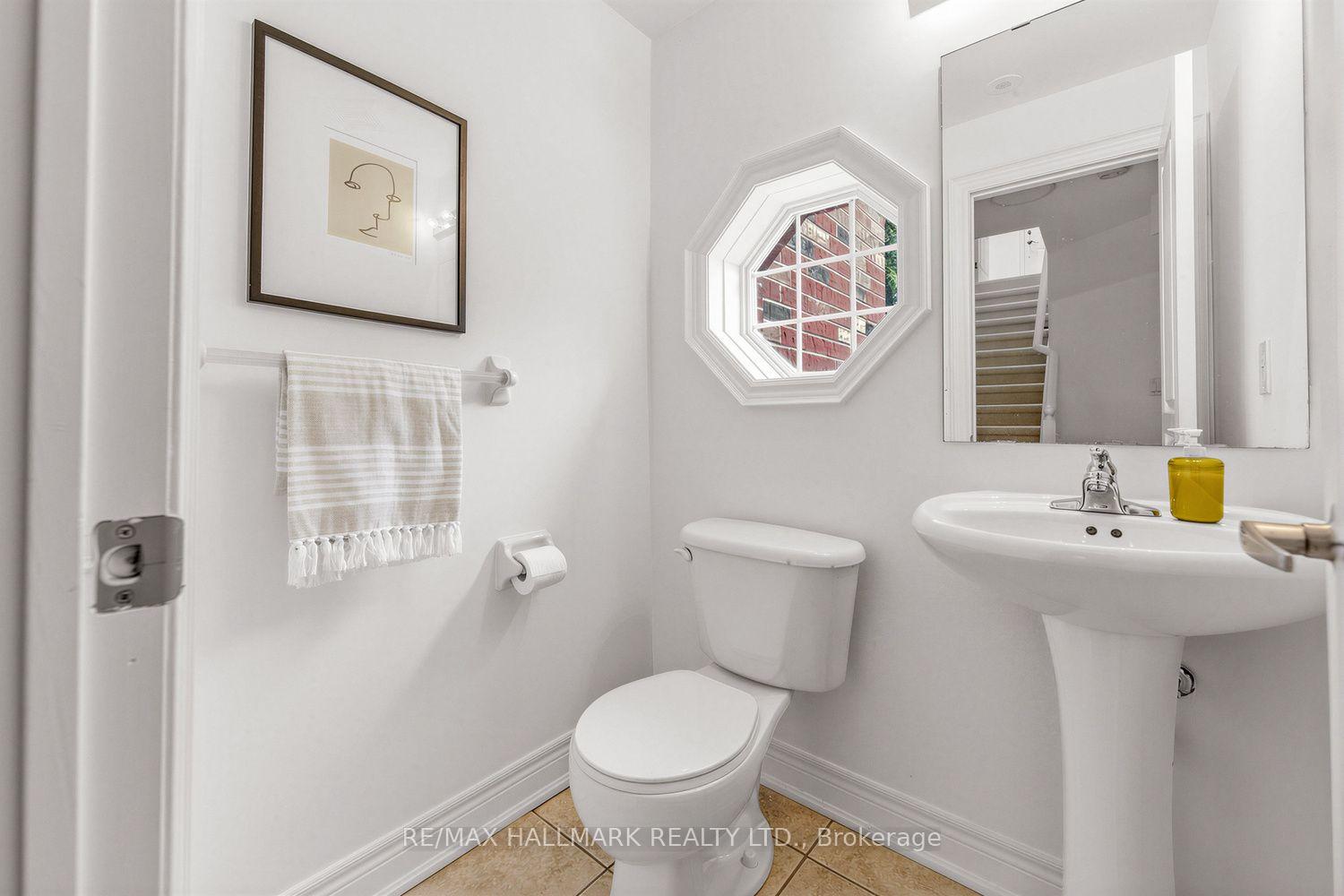 Photo 34 of 34 Fairhead Mews, Toronto, East End-Danforth — HOMEH