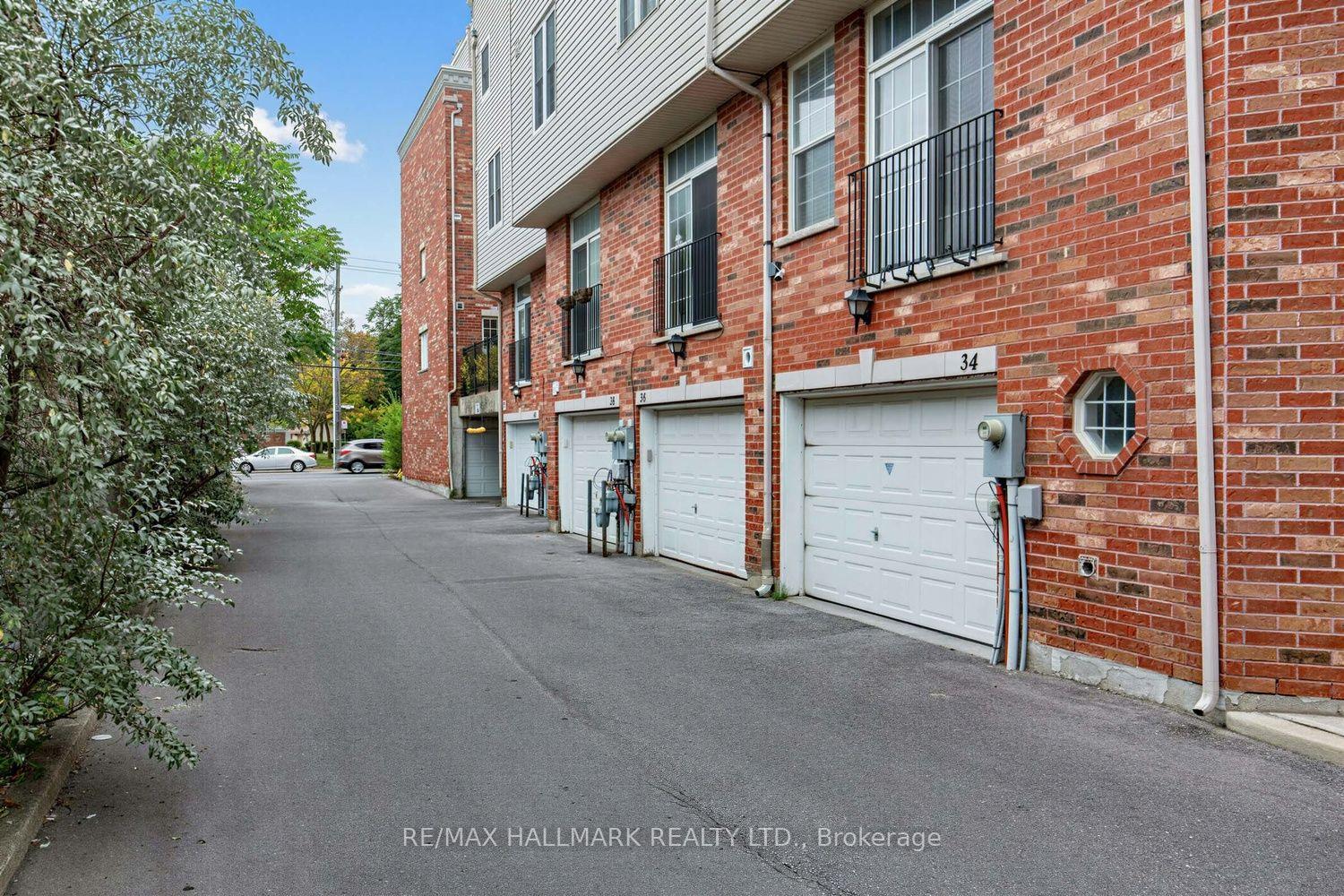 Photo 36 of 34 Fairhead Mews, Toronto, East End-Danforth — HOMEH