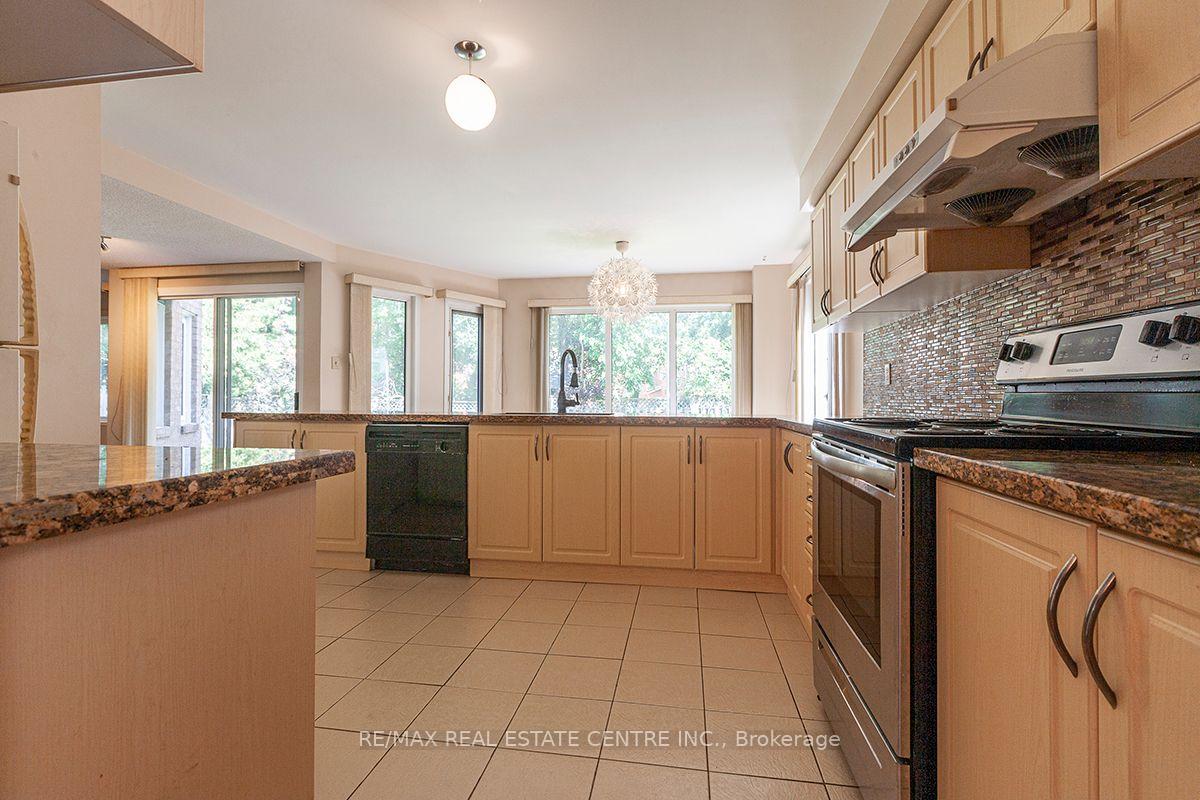 Photo 11 of 3679 Loyalist Drive, Mississauga, Erin Mills — HOMEH