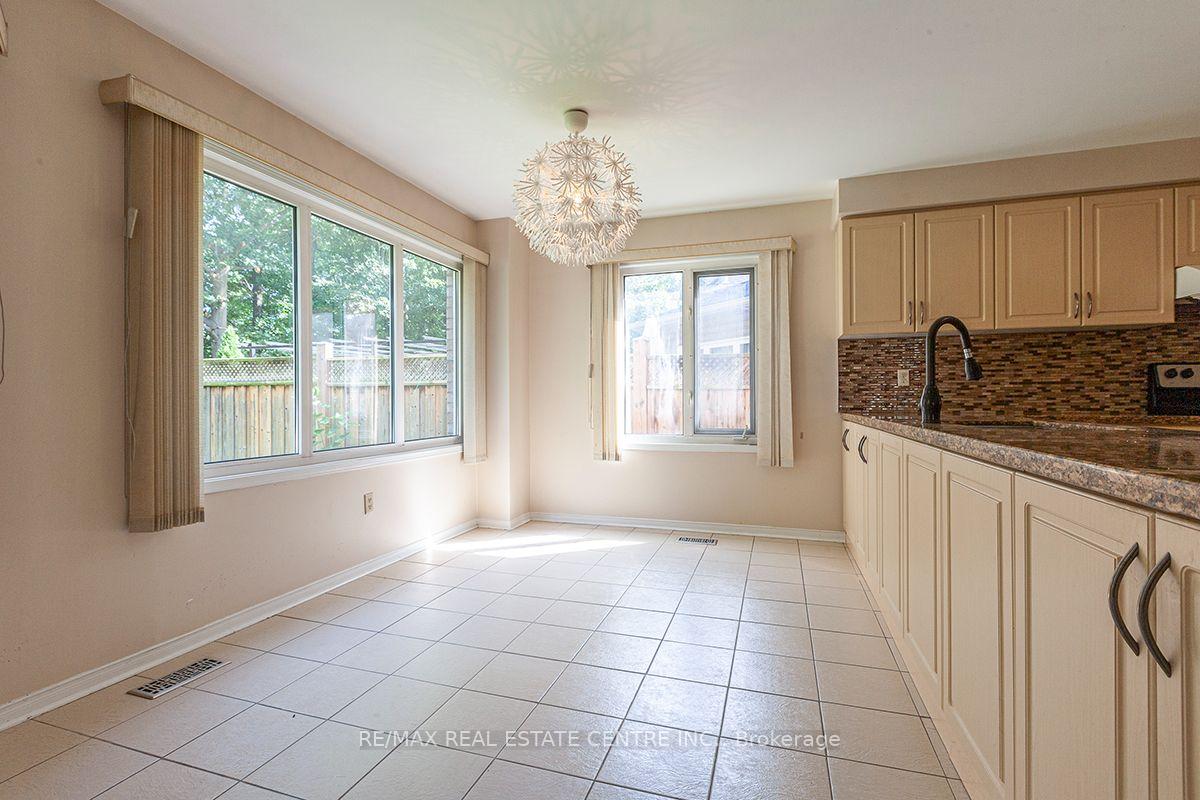 Photo 13 of 3679 Loyalist Drive, Mississauga, Erin Mills — HOMEH