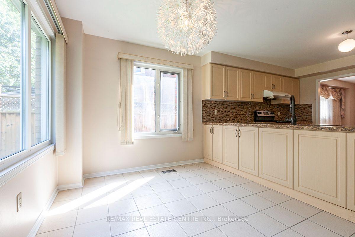 Photo 14 of 3679 Loyalist Drive, Mississauga, Erin Mills — HOMEH