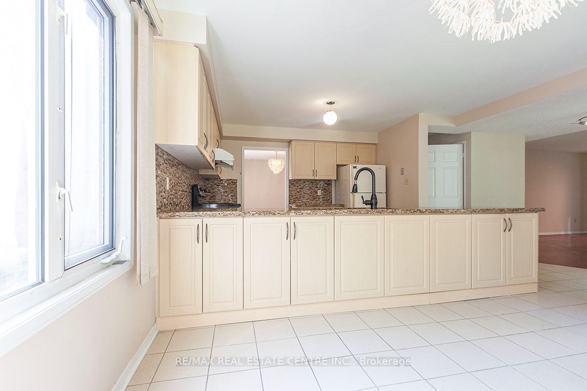 Photo 15 of 3679 Loyalist Drive, Mississauga, Erin Mills — HOMEH