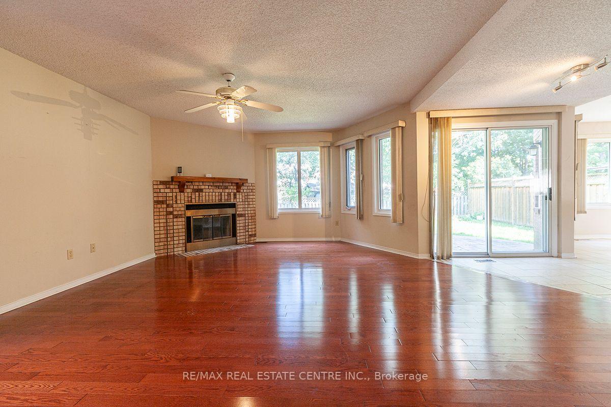 Photo 18 of 3679 Loyalist Drive, Mississauga, Erin Mills — HOMEH