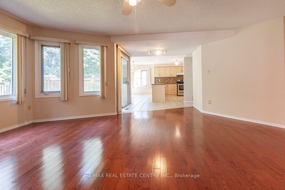 Photo 20 of 3679 Loyalist Drive, Mississauga, Erin Mills — HOMEH
