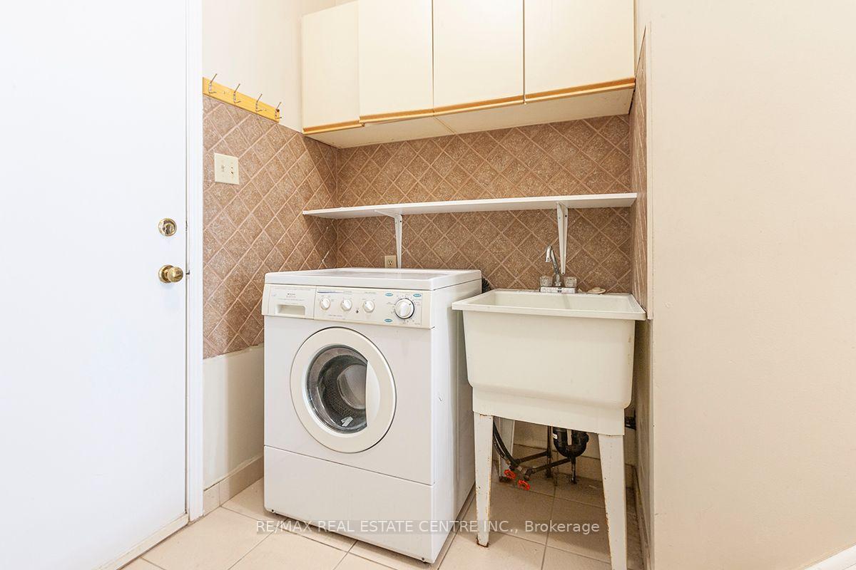 Photo 24 of 3679 Loyalist Drive, Mississauga, Erin Mills — HOMEH