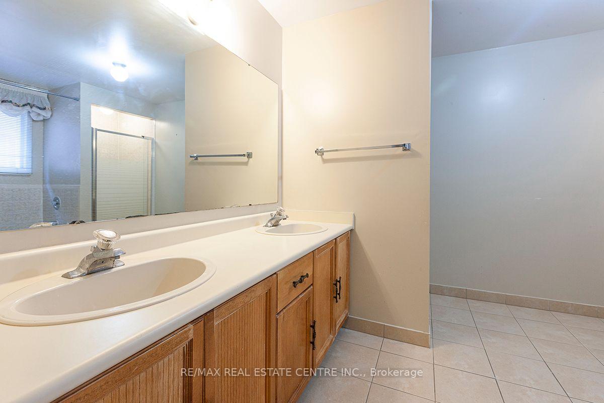 Photo 34 of 3679 Loyalist Drive, Mississauga, Erin Mills — HOMEH