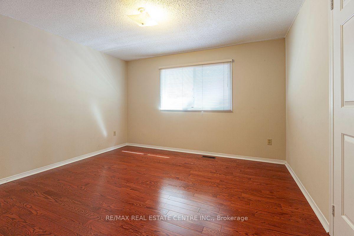 Photo 39 of 3679 Loyalist Drive, Mississauga, Erin Mills — HOMEH