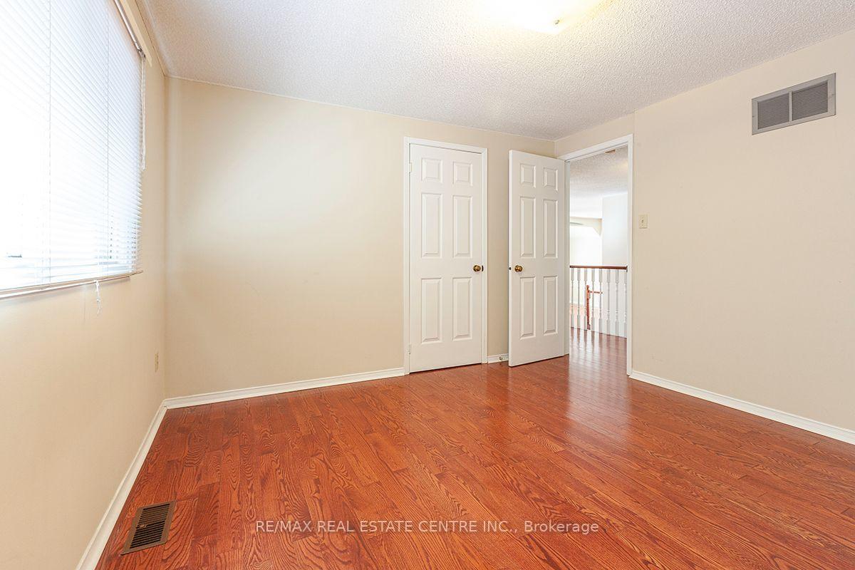 Photo 41 of 3679 Loyalist Drive, Mississauga, Erin Mills — HOMEH
